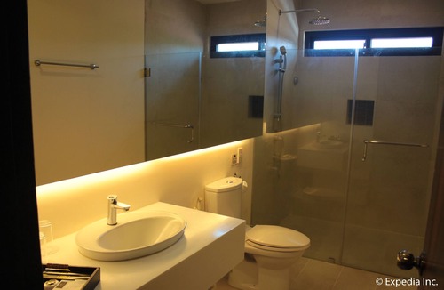 Olongapo Hotel | Segara Suites