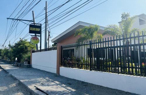 Bacnotan Bed & Breakfast | Selline Bed and Breakfast