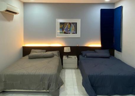 Taman Merdeka House | Semi-D homestay Helena with swimming pool