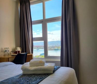 Lapu-Lapu Hotel | Sempre Premier Inn - MACTAN AIRPORT HOTEL