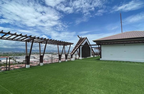 Basak Apartment | Serene 1-Bedroom Apartment with Pool Access in Lapu-Lapu