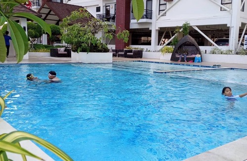 Basak Apartment | Serene 1-bedroom Apartment With Pool Access in Lapu-lapu