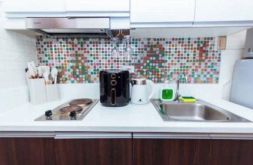 San Antonio Apartment | Serene City Stay Trendy Cozy Fun Swim Gym Netflix