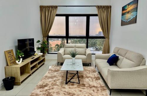 Bandar Puteri Puchong Apartment | Serene Comfort 3BR ,Home Sleeps 5, 2Q and 1S