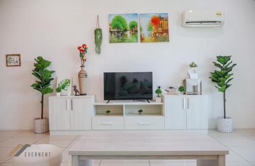 Miri Apartment | Serene Heights by Evernent