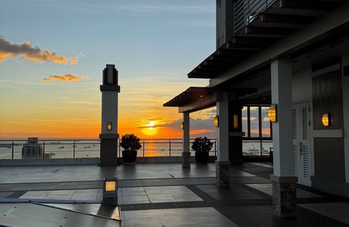Ermita Condo | Serene & Luxurious 1BR Torre De Manila – Stunning Luneta Park & Intramuros Views