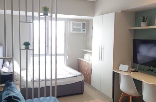 Cebu Apartment | Serene studio with AC in vibrant IT park of Cebu City