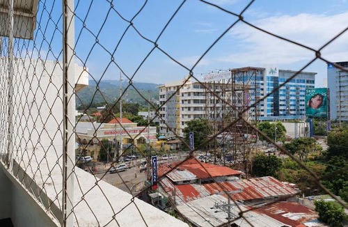 Cebu Hostel | Shared room near country mall