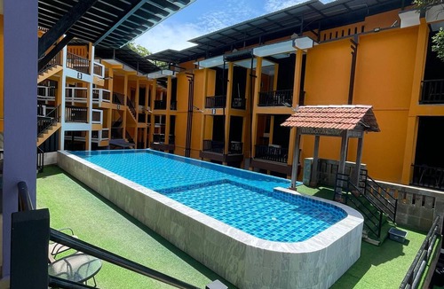 Pulau Perhentian Kecil Resort | Sharila Beach Resort Perhentian