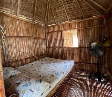 Tanawan Hostel | Sharky Hostel Oslob