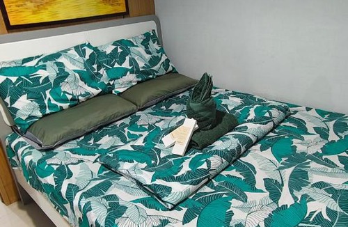 Barangay 76 Apartment | Shellside MOA staycation - Jeric