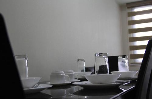 Barangay 76 Apartment | Shore 3 - Cozy Urban Nest 2BR Condo Near MOA and NAIA