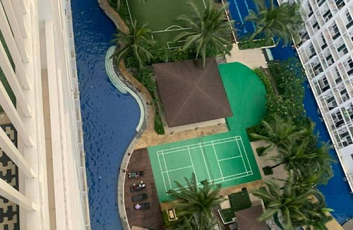 Barangay 76 Hotel | Shore Residence by Buhay Staycation