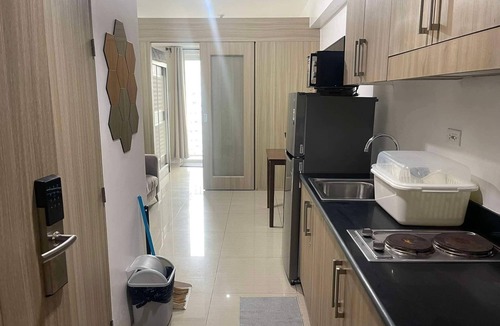 Barangay 76 Condo | Shore Residences MOA 14th C2 1BR with balcony pool view By darpm