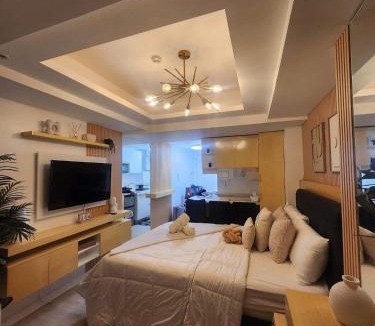 Bacolor Apartment | Side Wall Condo