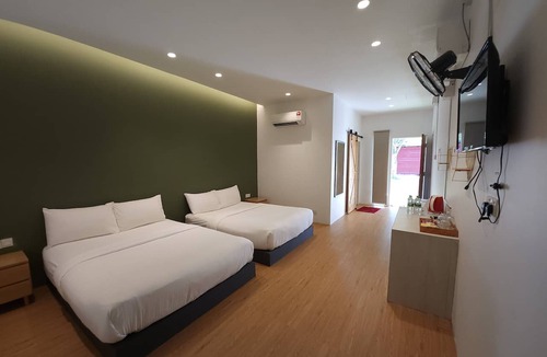 Pekan Nanas Hotel | Sinar Eco Resort River & Natural Retreat