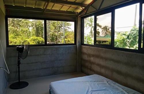 Laguna Province Cabin | Sir Louie Lodging House