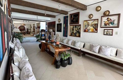 Dasol Hotel | Sirom Beach House