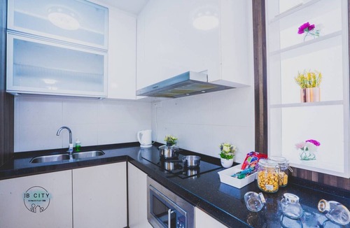 Setia Tropika Apartment | Sky Peak (9pax) ホームステイ @ JB City Homestay