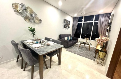 Kuala Lumpur City Centre Apartment | Sky Suites KLCC Twin Tower vibes
