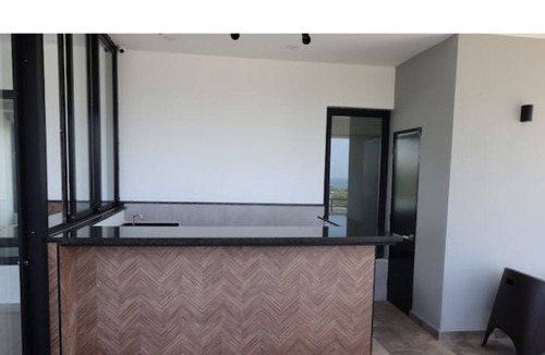 Gascue Condo | Sleek 1-Bedroom Condo w/Rooftop Hot tub in Gazcue