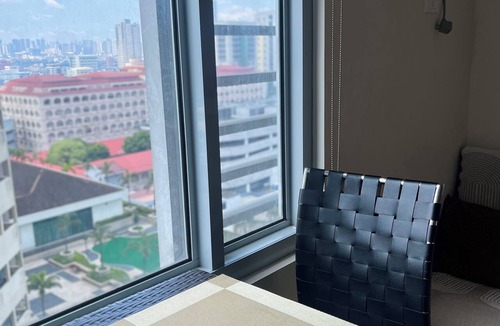 Ermita Apartment | Sleek Stay Manila Walk to Robinsons, PGH, U.S. Embassy & LRT