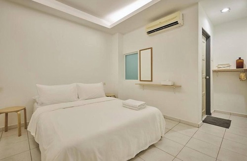 Lumut Hostel | Sleepy Nomad Hostel