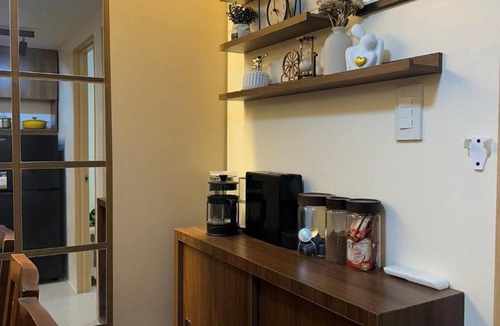 Las Pinas Apartment | SM Bicutan Staycation by Urban Suite