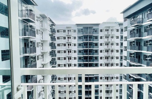 Iloilo Apartment | SM6 Minimalist Comfort Near SM