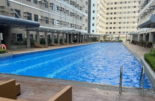 Dasmarinas Condo | SMG Cozy Studio @ Green 2 - Wi-Fi, Netflix & Pool!