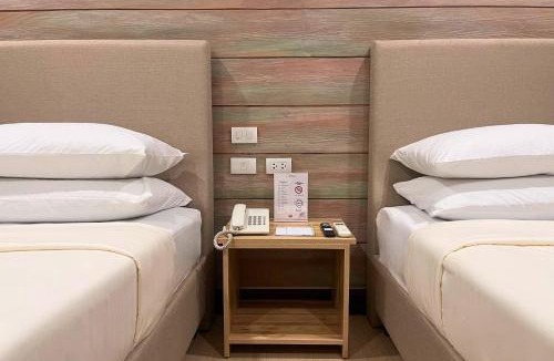 Laoag Hotel | Sola Hotel and Sola Bed & Breakfast