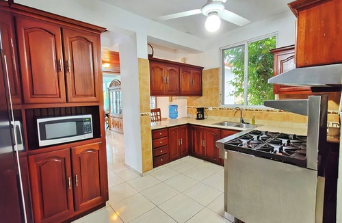 La Esplanada Villa | Sosua 6 BR Mansion Downtown +Bonus