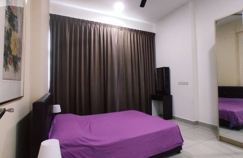 Kampung Batu Maung Apartment | Spacious 2-Bedroom with Morning's Sea View & Amenities