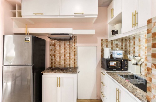 Forbes Park Condo | Spacious 2BR BGC Stay City View Fort Victoria Family & Group Friendly Stay