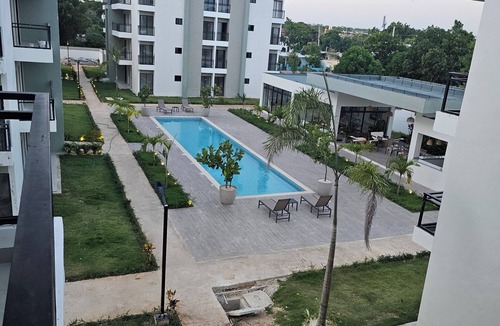 Villa Hermosa Apartment | Spacious 3-bedroom apartment in charming Villa Hermosa with AC