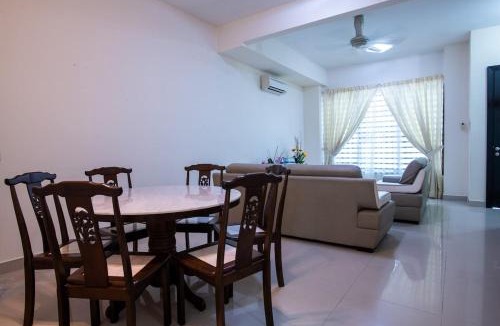 Kampung Terang House | Spacious 4BR Double Storey Home Balik Pulau