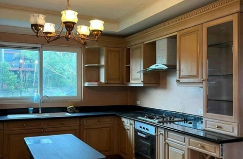 Canlubang House | Spacious 6-bedroom house in superb Tagaytay with AC