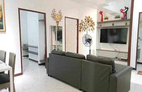 Basak House | Spacious Fully Furnished 2BR Condo in Mactan
