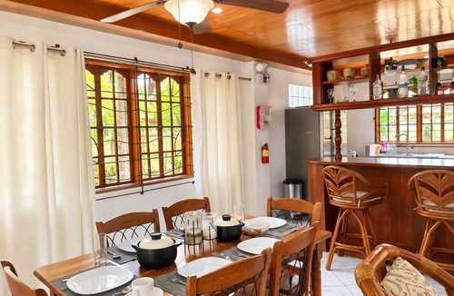 Basdiot House | Spacious Private House Beachfront! For couples or family retreat.