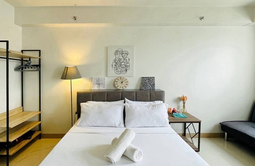 Mandurriao Apartment | Spacious & Relaxing Haven