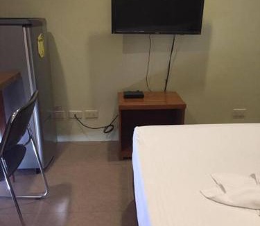 Downtown Apartment | Spacious Studio Apartment B201