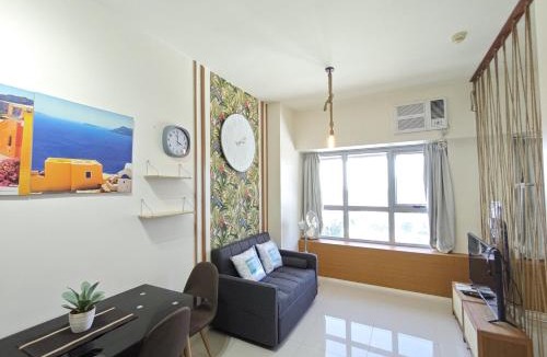Alabang Apartment | Spacious & Stylish Condo Free Wifi & Netflix TLB2