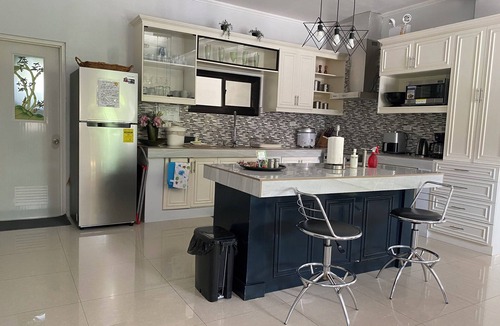 Alaminos Villa | Spacious Villa near Hundred Island wharf Alaminos City, Pangasinan, Phil.
