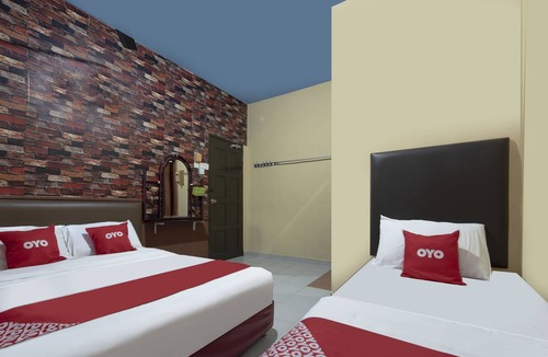 Daerah Kulai Hotel | Spot On 90305 Hen Hen Hotel