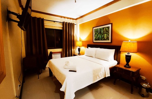 Dasmarinas Hotel | Spring Plaza Hotel