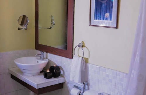 South Triangle Hotel | Sprout Rooms