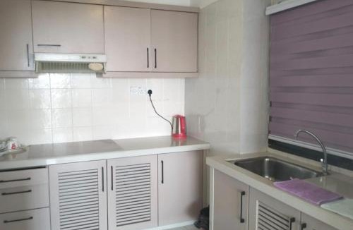 Batu Ferringhi Apartment | Sri Sayang 2 Bedrooms Seaview Resort