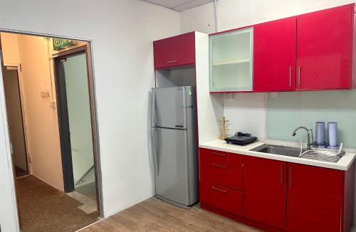 Kampung Sungai Kayu Ara Hotel | SS GREY HOSTEL Bandar utama