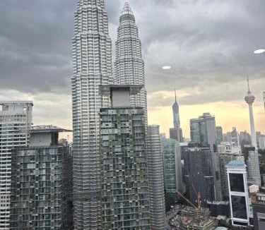 Kuala Lumpur City Centre Apartment | Star Residences KLCC- Luxora Stay