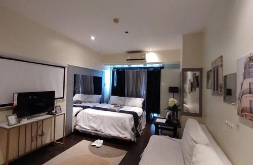 Downtown Apartment | Stay at SMR Poblacion Makati